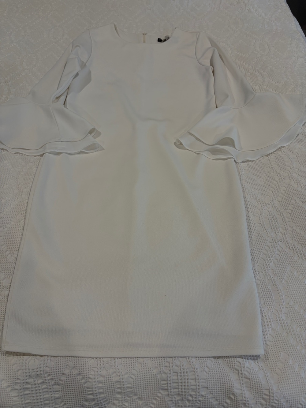 Julian Chang Women's White Bell Sleeve Sheath Dress, Size M